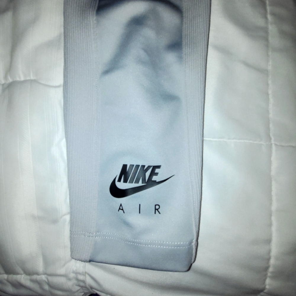 Nike Air Leggings - Picture 2 of 5